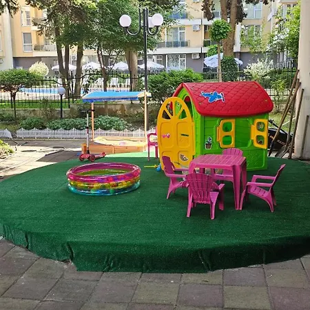 Amara Butik On The First Line * Ravda