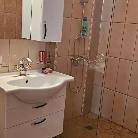 Amara Butik On The First Line